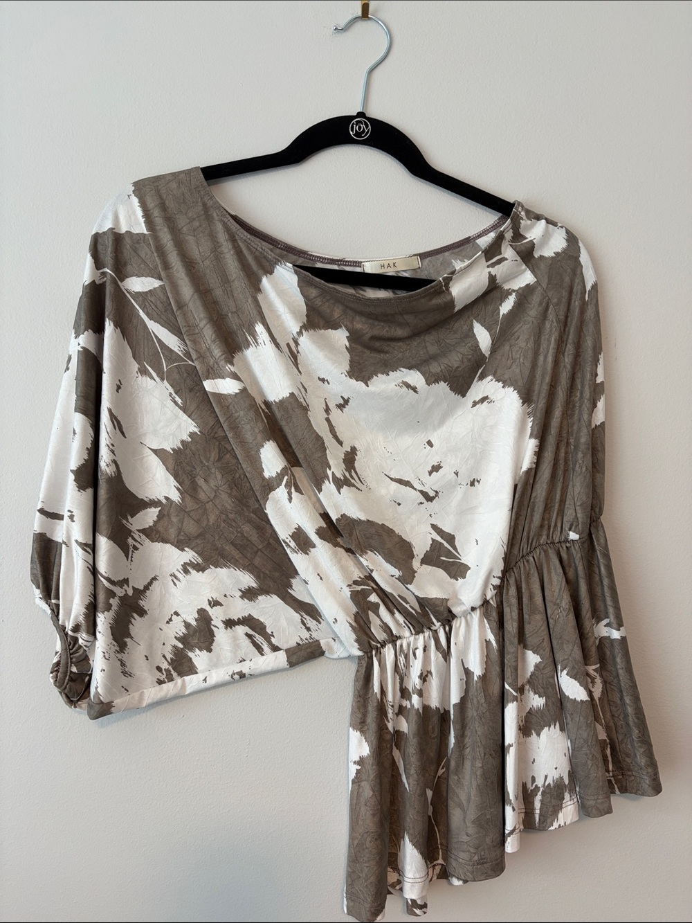 Single Shoulder Top